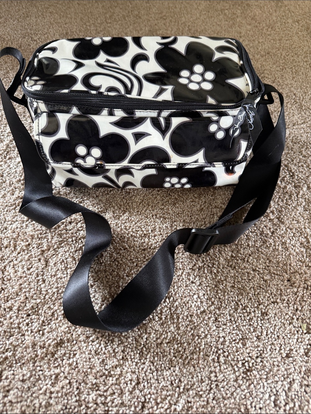 Vera Bradley Black & White Floral lunch bag
